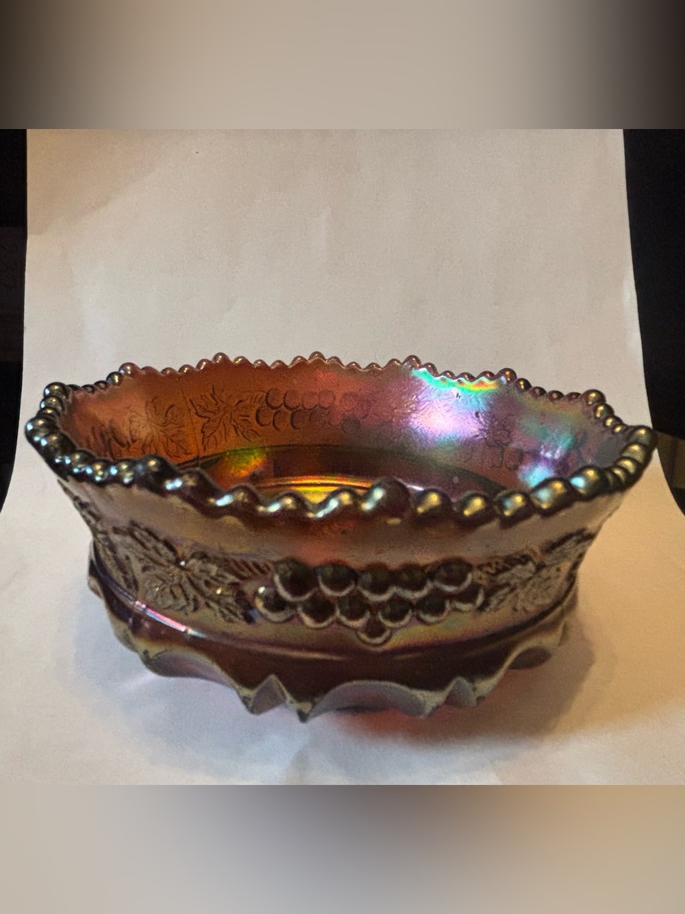 Vintage Northwood Amethyst Purple Carnival Grape & Berry Glass Bowl
